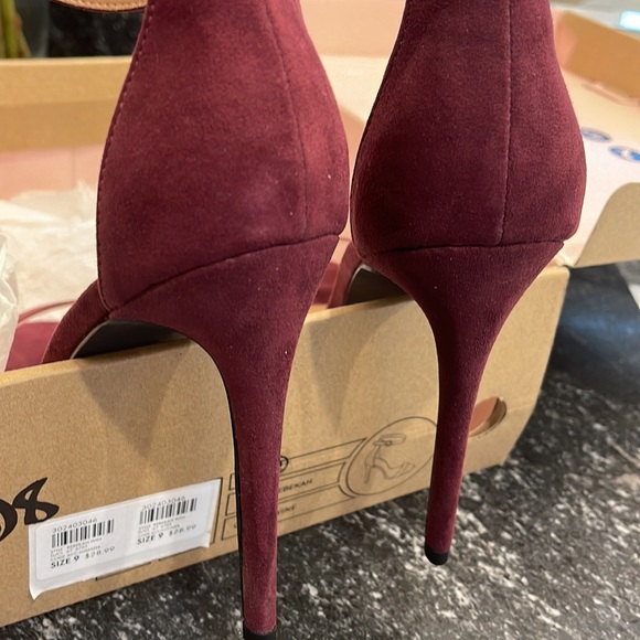 Wine Strap Heel - Picture 6 of 8